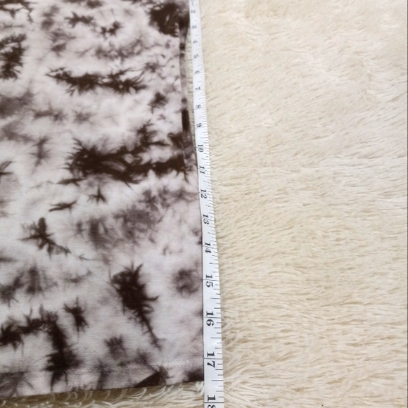 Women's stonewash t-shirt. - Picture 5 of 7